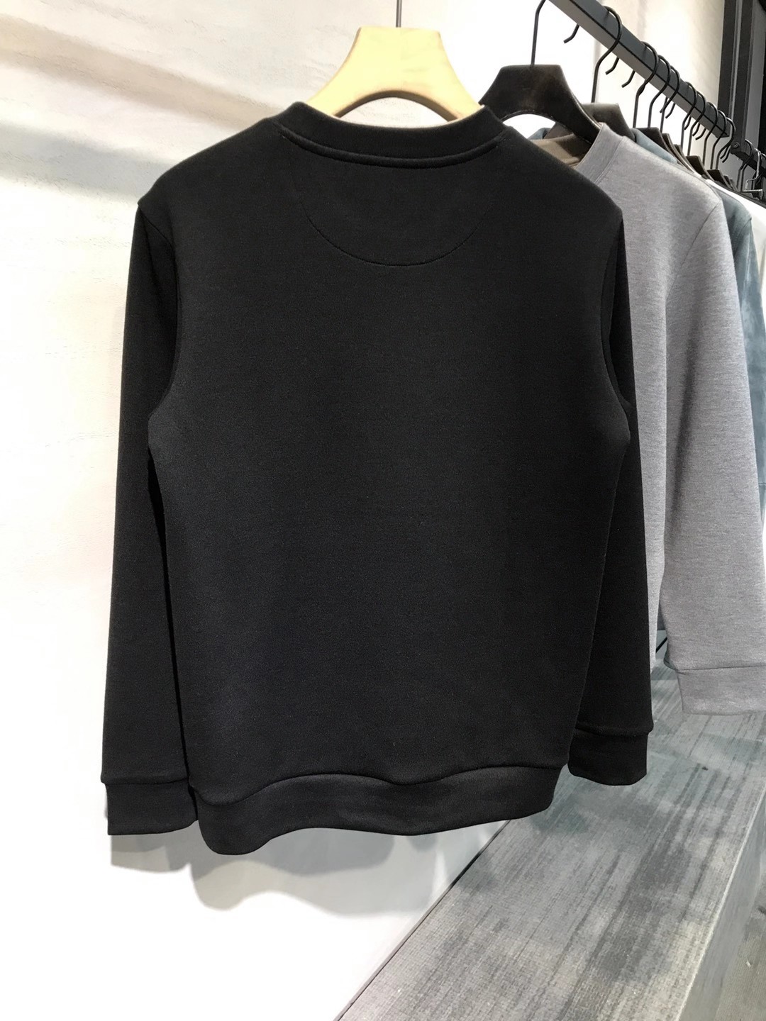 【新品】BC男士高端商务休闲羊毛混纺圆领打底衫/卫衣，上海贸易公司渠道货，100%纯正血统品质，25年F