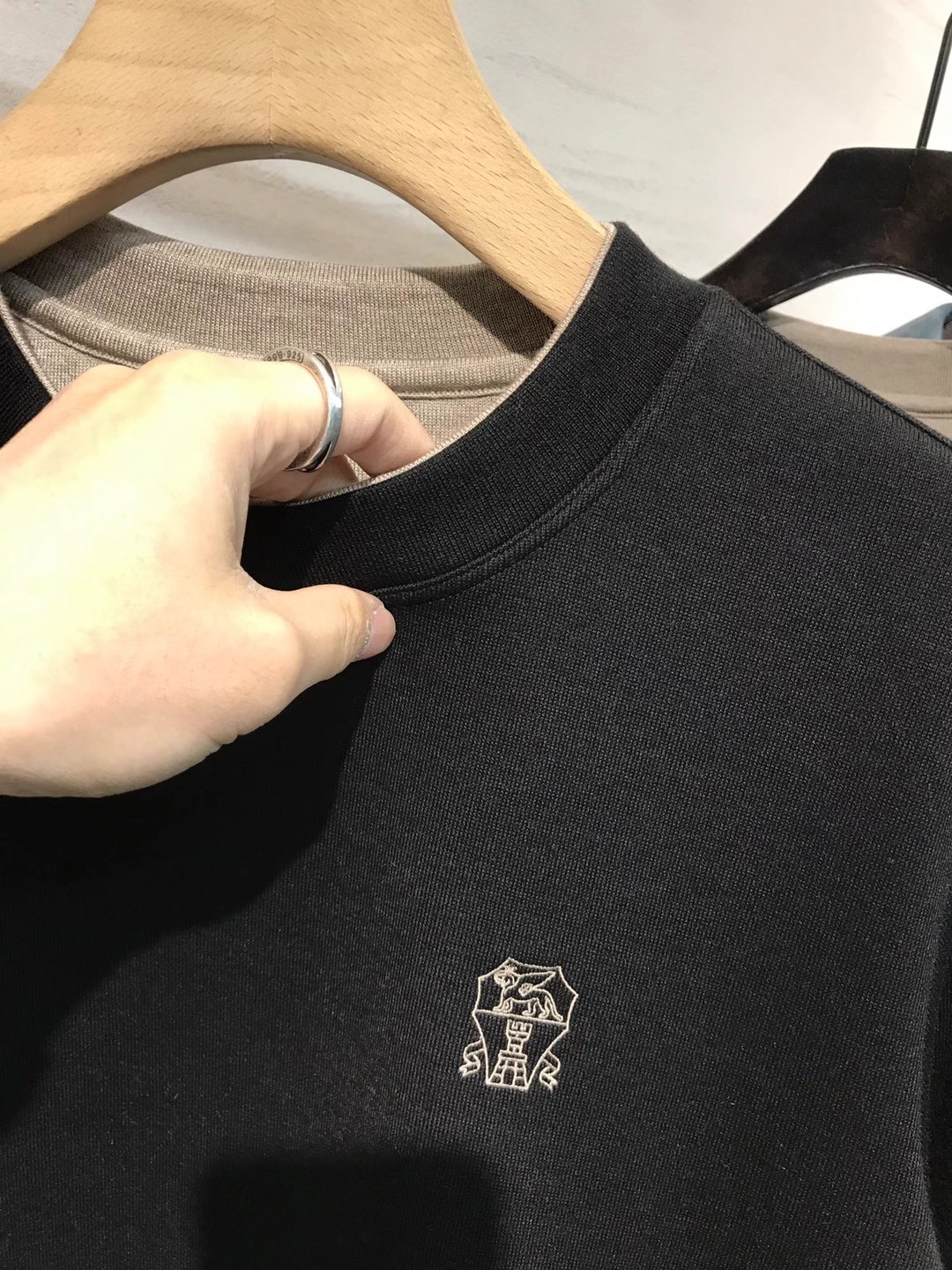 【新品】BC男士高端商务休闲羊毛混纺圆领打底衫/卫衣，上海贸易公司渠道货，100%纯正血统品质，25年F