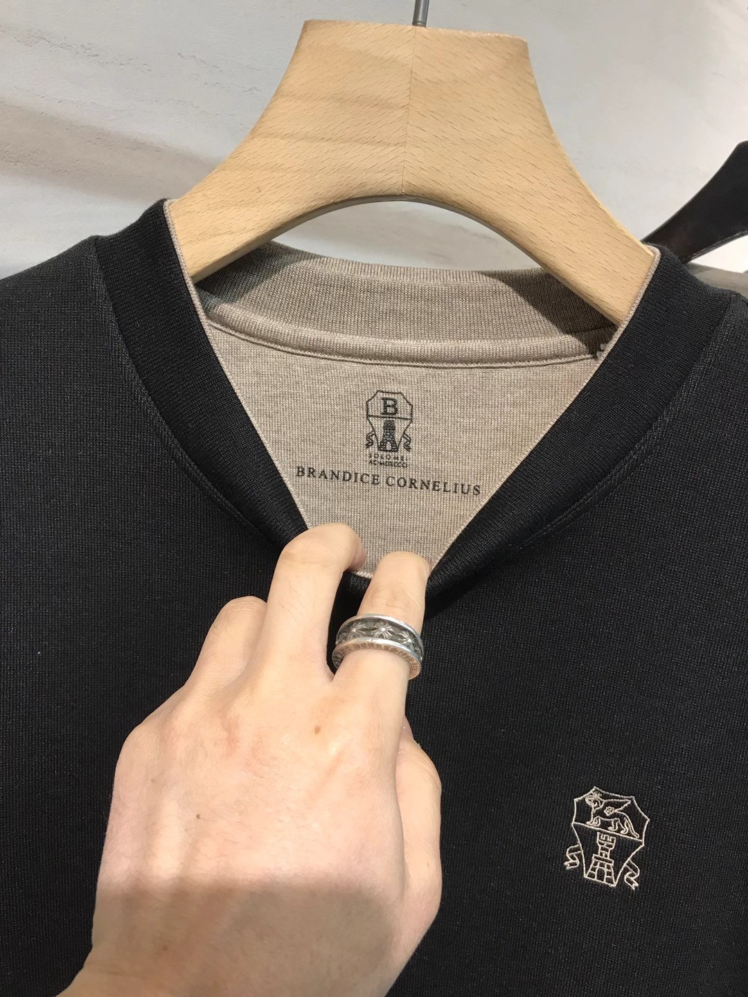 【新品】BC男士高端商务休闲羊毛混纺圆领打底衫/卫衣，上海贸易公司渠道货，100%纯正血统品质，25年F