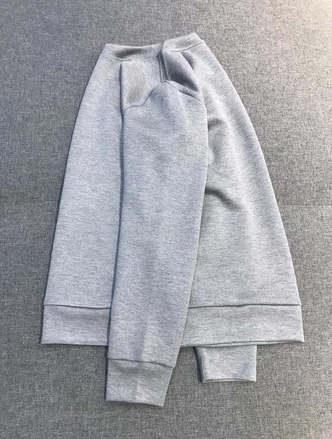 【新品】BC男士高端商务休闲羊毛混纺圆领打底衫/卫衣，上海贸易公司渠道货，100%纯正血统品质，25年F