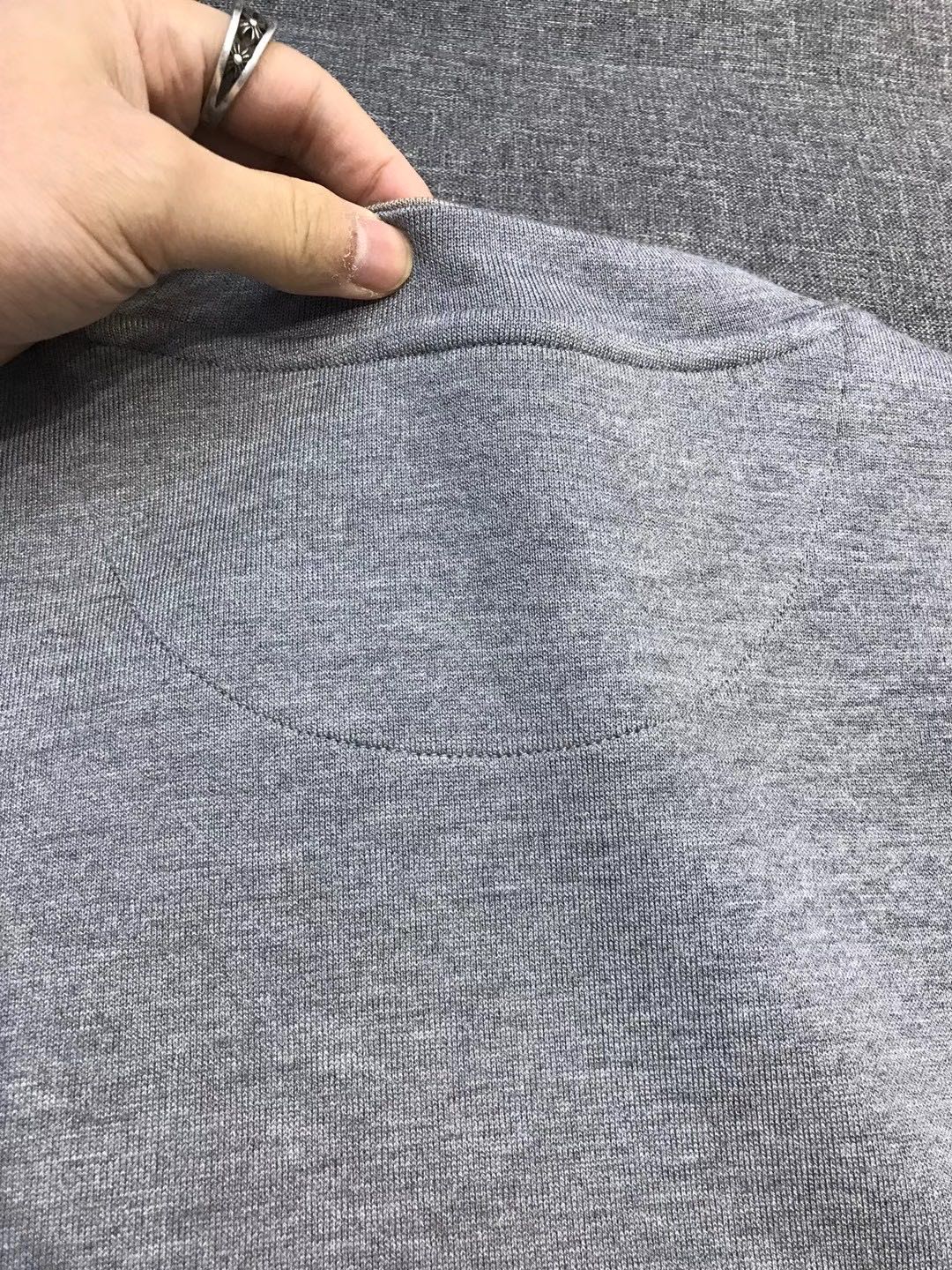 【新品】BC男士高端商务休闲羊毛混纺圆领打底衫/卫衣，上海贸易公司渠道货，100%纯正血统品质，25年F