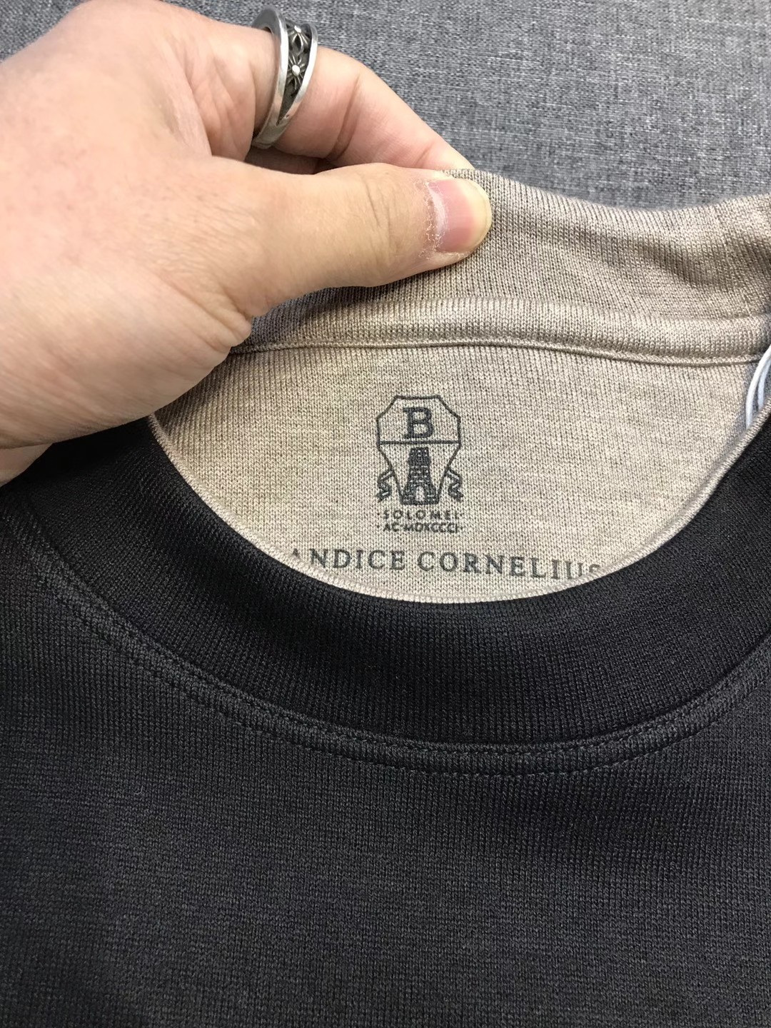 【新品】BC男士高端商务休闲羊毛混纺圆领打底衫/卫衣，上海贸易公司渠道货，100%纯正血统品质，25年F