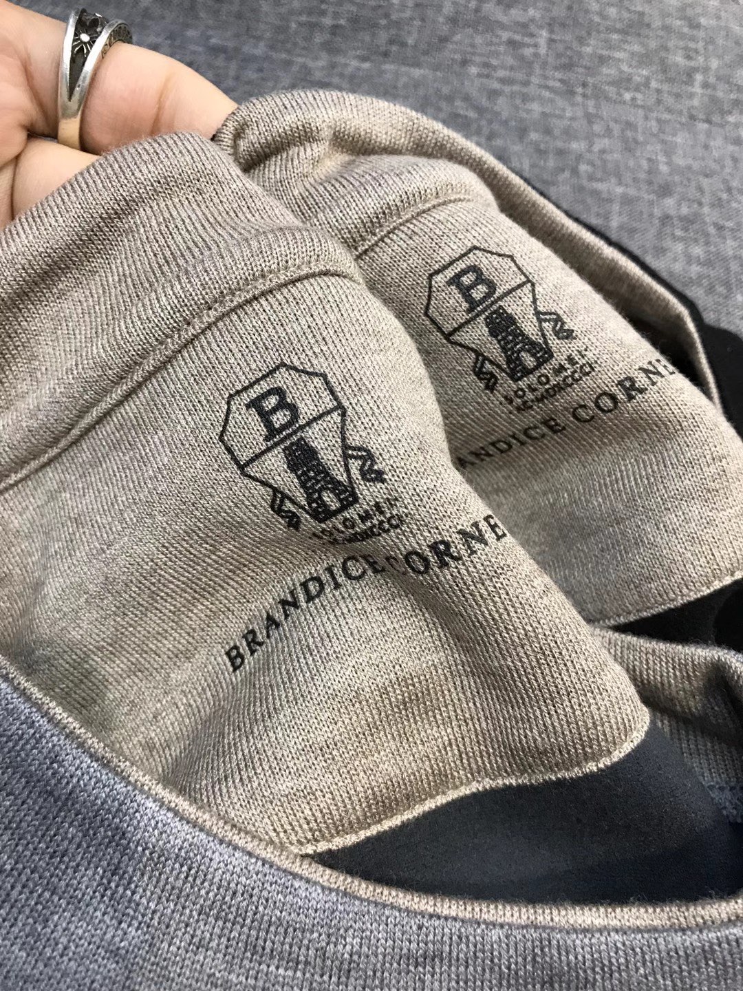 【新品】BC男士高端商务休闲羊毛混纺圆领打底衫/卫衣，上海贸易公司渠道货，100%纯正血统品质，25年F