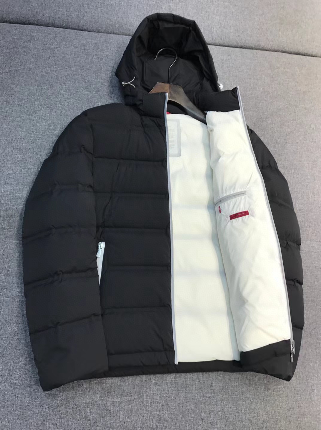 【新品】BC男士高端商务休闲可拆卸连帽羽绒服外套，上海贸易公司渠道货，100%纯正血统品质，25年F/W