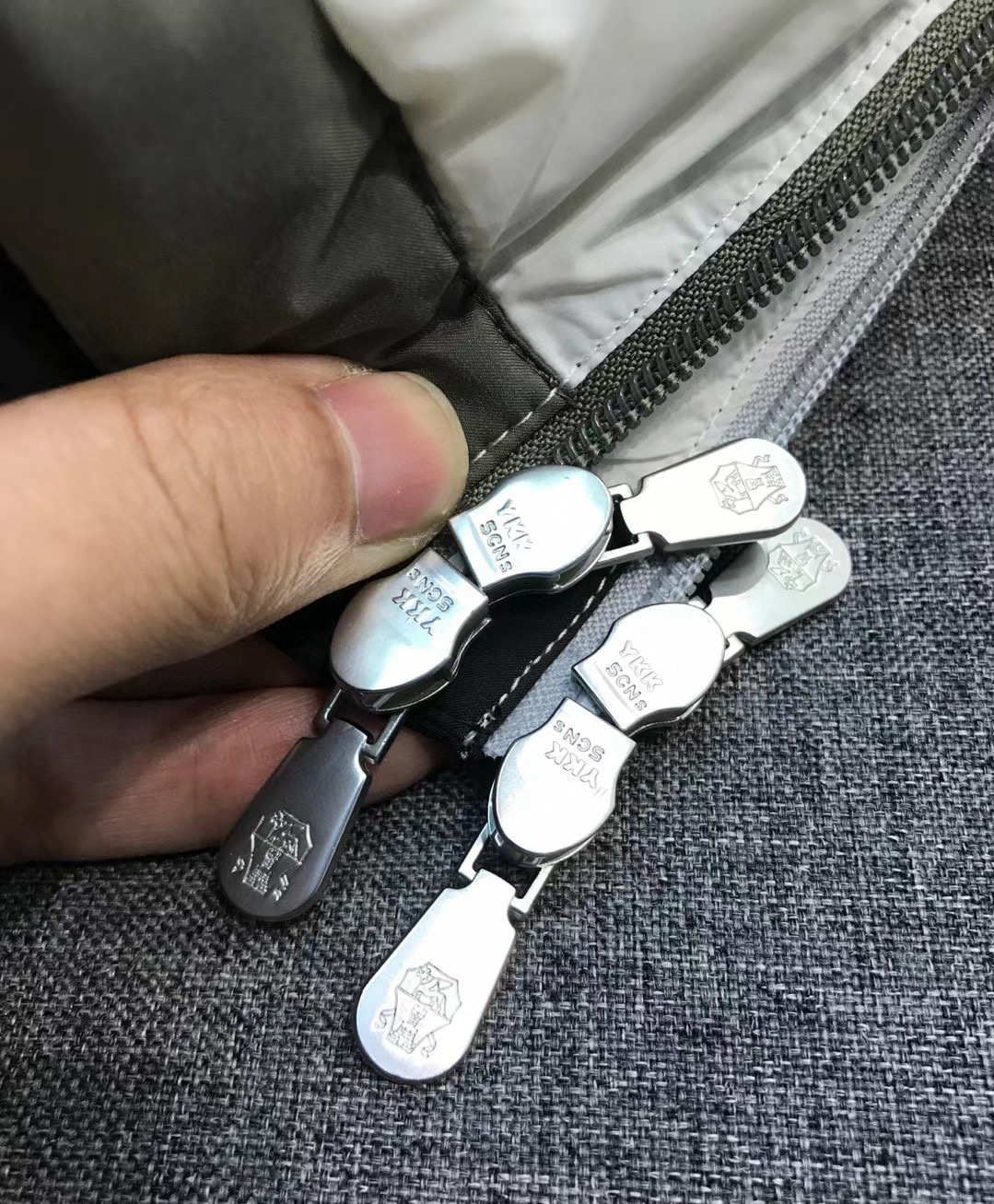 【新品】BC男士高端商务休闲可拆卸连帽羽绒服外套，上海贸易公司渠道货，100%纯正血统品质，25年F/W