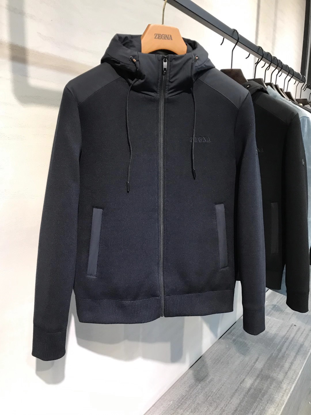 【新品】EZ家族男士商务休闲功能性连帽针织羊毛/白鹅绒/羽绒服外套，香港洋行渠道货，顶级纯正血统品质，意