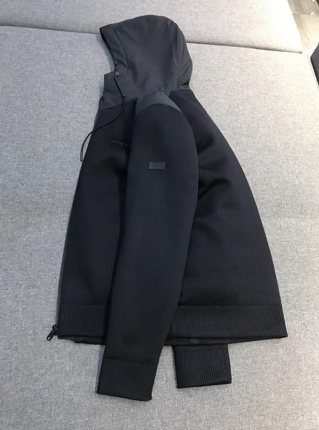 【新品】EZ家族男士商务休闲功能性连帽针织羊毛/白鹅绒/羽绒服外套，香港洋行渠道货，顶级纯正血统品质，意