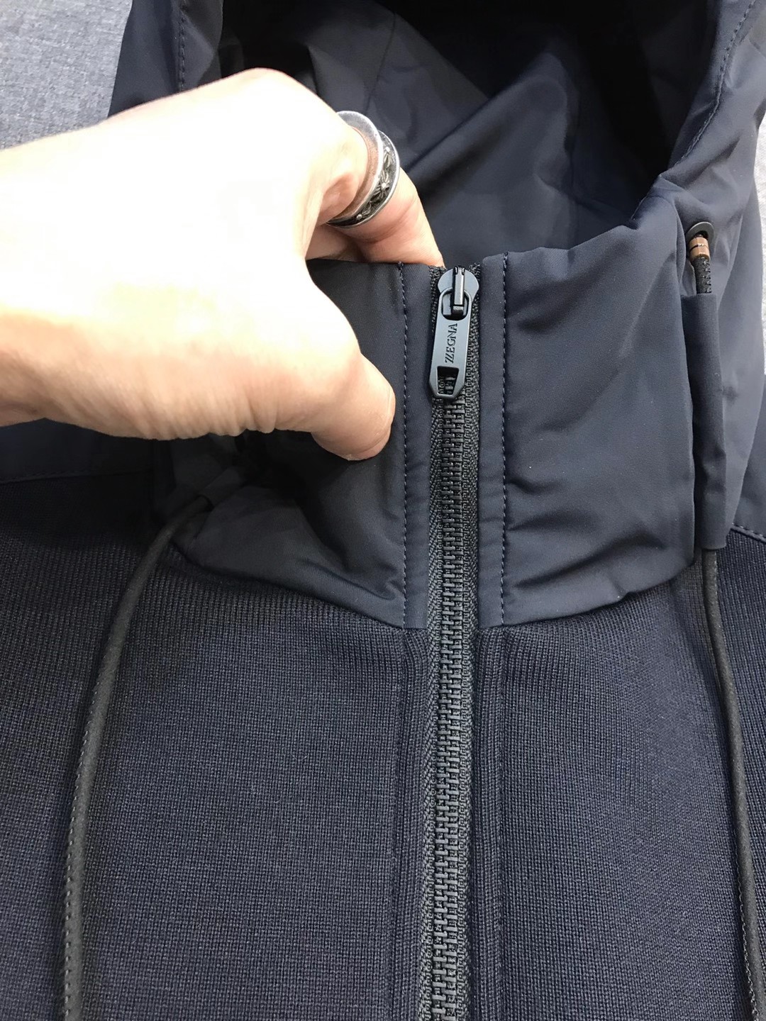 【新品】EZ家族男士商务休闲功能性连帽针织羊毛/白鹅绒/羽绒服外套，香港洋行渠道货，顶级纯正血统品质，意