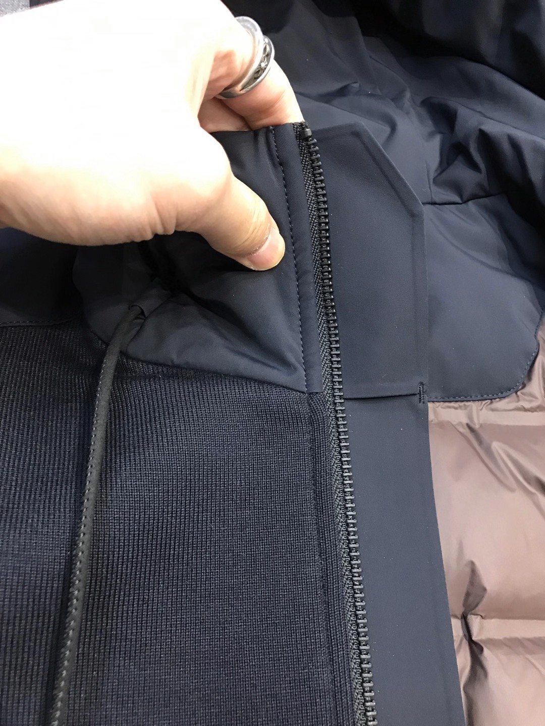 【新品】EZ家族男士商务休闲功能性连帽针织羊毛/白鹅绒/羽绒服外套，香港洋行渠道货，顶级纯正血统品质，意