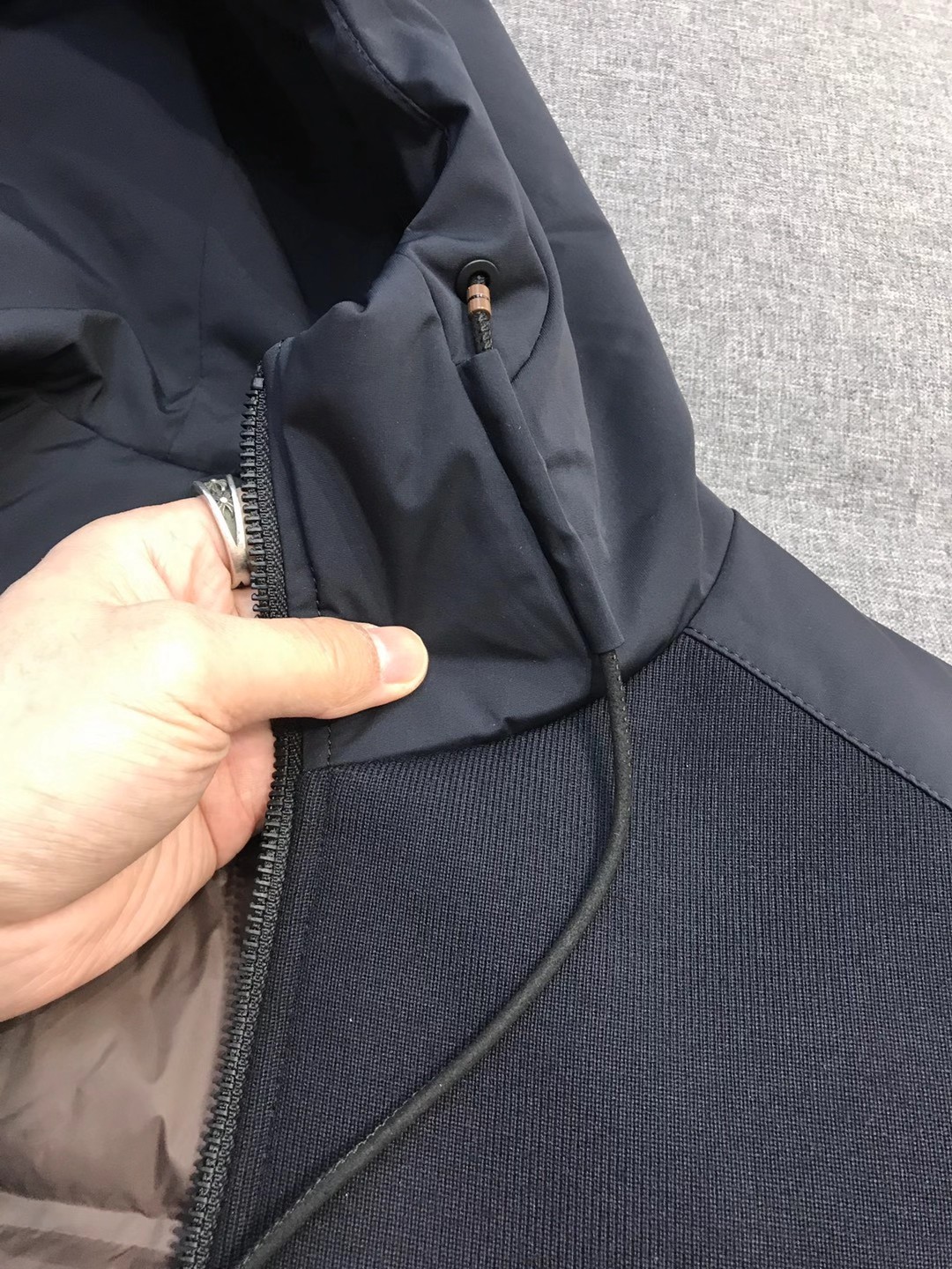 【新品】EZ家族男士商务休闲功能性连帽针织羊毛/白鹅绒/羽绒服外套，香港洋行渠道货，顶级纯正血统品质，意