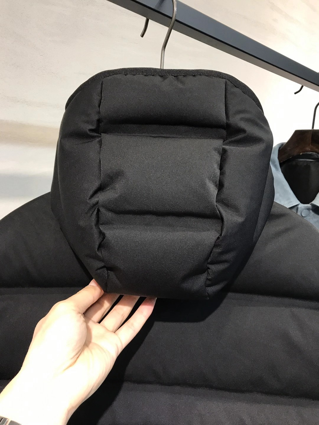 【新品】MON/羽皇男士时装款户外功能性白鹅绒可拆卸帽滑雪羽绒服，贸易公司渠道货，意大利原厂出品，官网主