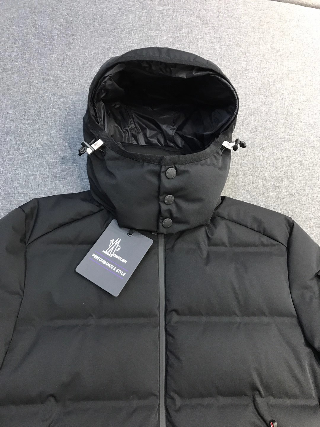 【新品】MON/羽皇男士时装款户外功能性白鹅绒可拆卸帽滑雪羽绒服，贸易公司渠道货，意大利原厂出品，官网主