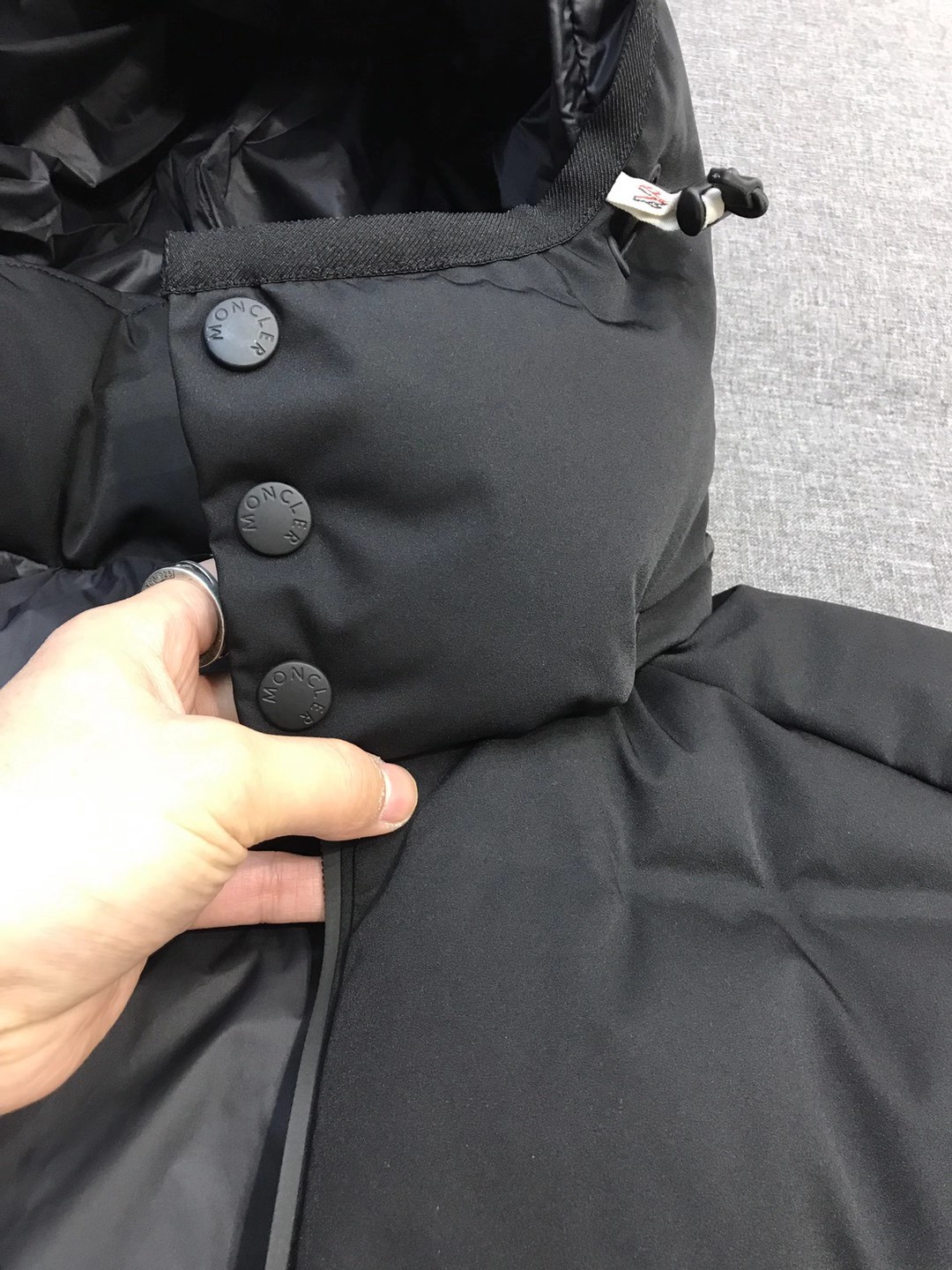 【新品】MON/羽皇男士时装款户外功能性白鹅绒可拆卸帽滑雪羽绒服，贸易公司渠道货，意大利原厂出品，官网主