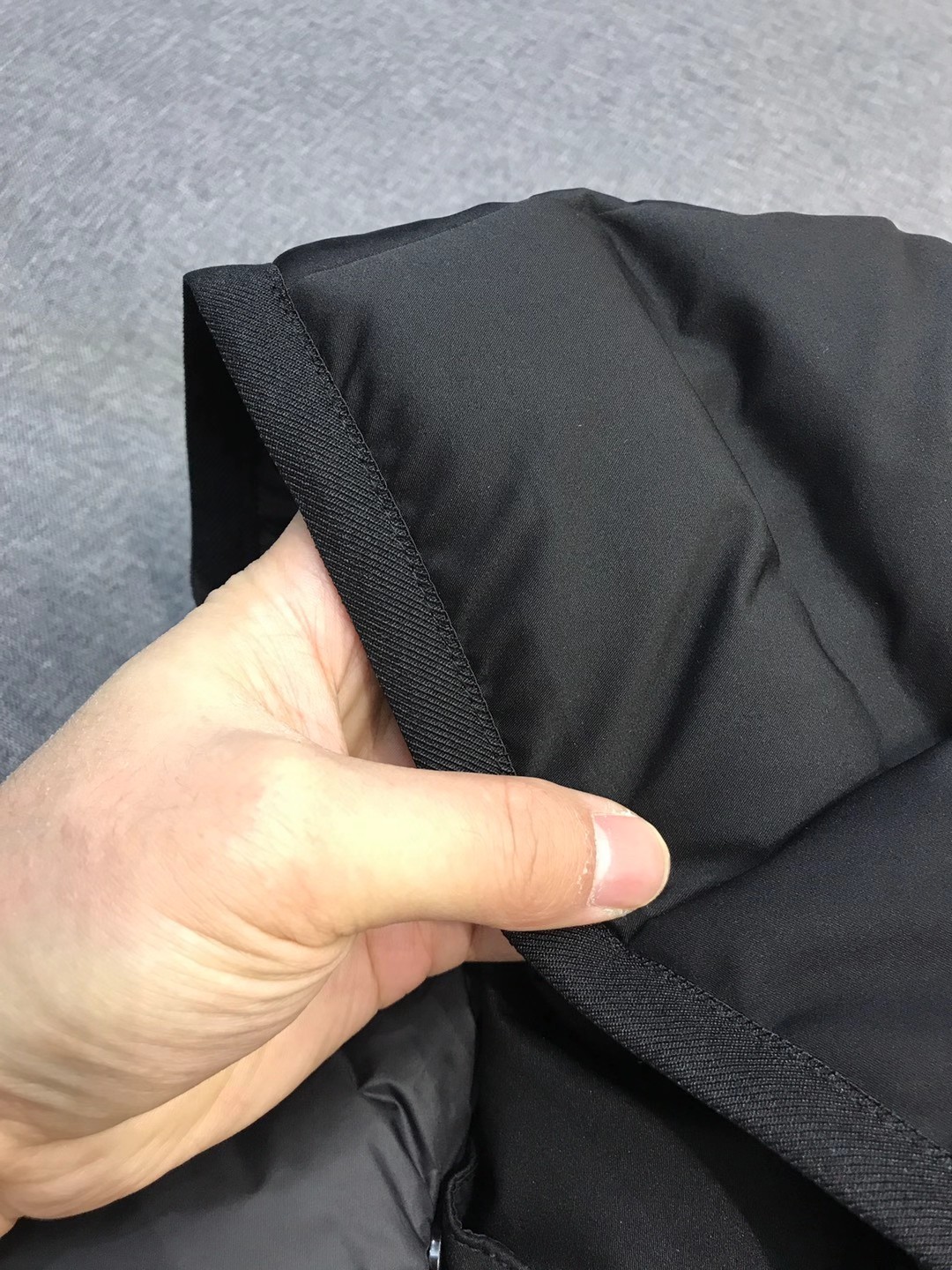 【新品】MON/羽皇男士时装款户外功能性白鹅绒可拆卸帽滑雪羽绒服，贸易公司渠道货，意大利原厂出品，官网主