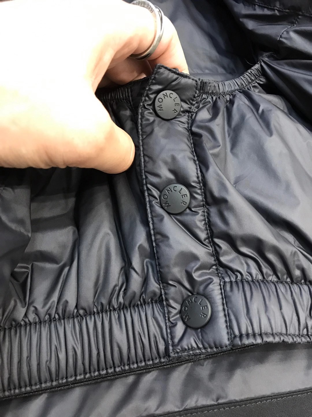 【新品】MON/羽皇男士时装款户外功能性白鹅绒可拆卸帽滑雪羽绒服，贸易公司渠道货，意大利原厂出品，官网主