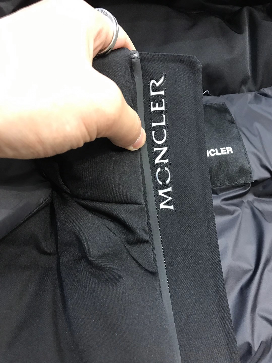 【新品】MON/羽皇男士时装款户外功能性白鹅绒可拆卸帽滑雪羽绒服，贸易公司渠道货，意大利原厂出品，官网主