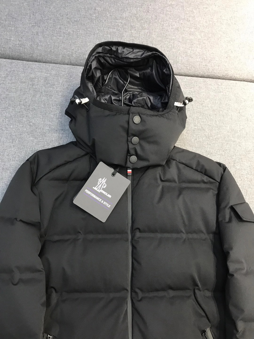 【新品】MON/羽皇男士时装款户外功能性白鹅绒可拆卸帽滑雪羽绒服，贸易公司渠道货，意大利原厂出品，官网主