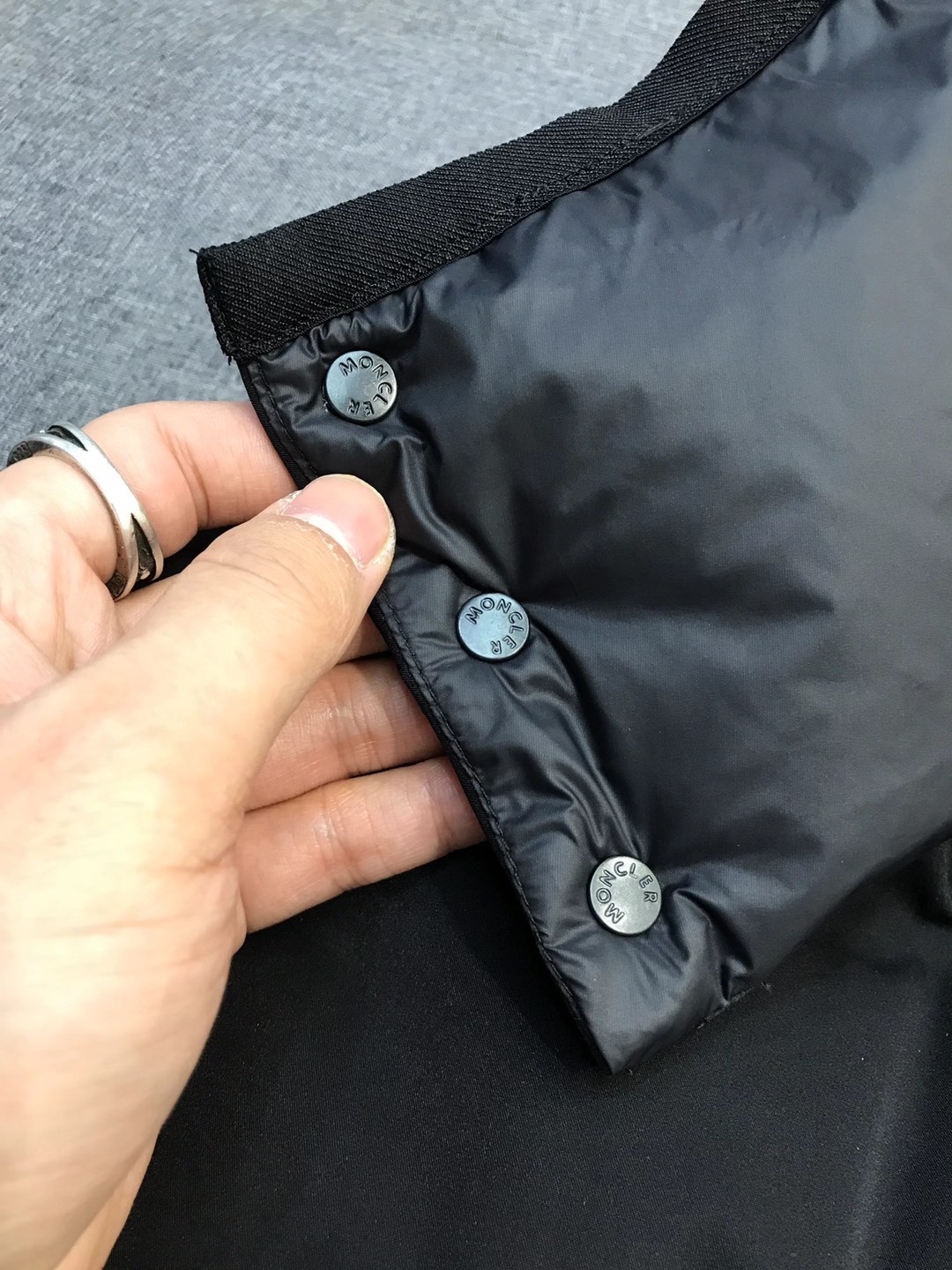 【新品】MON/羽皇男士时装款户外功能性白鹅绒可拆卸帽滑雪羽绒服，贸易公司渠道货，意大利原厂出品，官网主