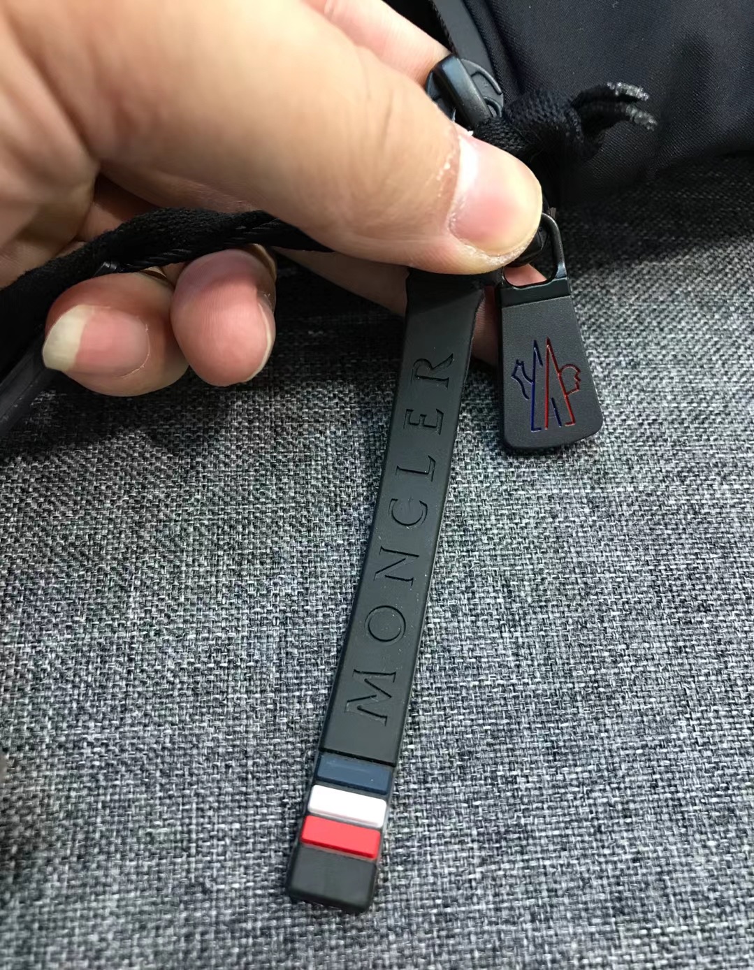 【新品】MON/羽皇男士时装款户外功能性白鹅绒可拆卸帽滑雪羽绒服，贸易公司渠道货，意大利原厂出品，官网主