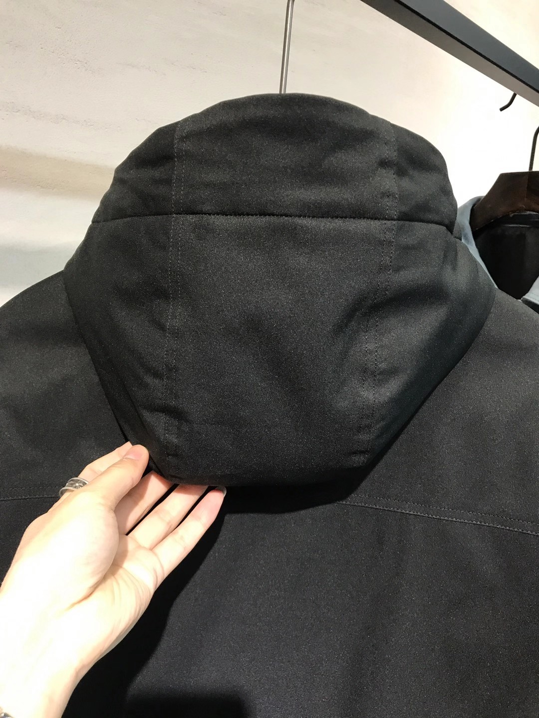 【新品】lP🆕家族男士高端商务休闲连帽羽绒服外套，上海贸易公司渠道货，系出名门，100%纯正血统品质，意