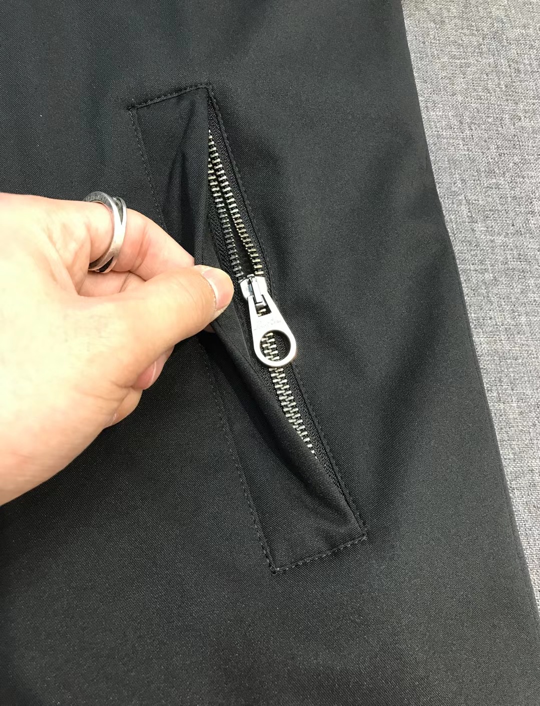 【新品】lP🆕家族男士高端商务休闲连帽羽绒服外套，上海贸易公司渠道货，系出名门，100%纯正血统品质，意