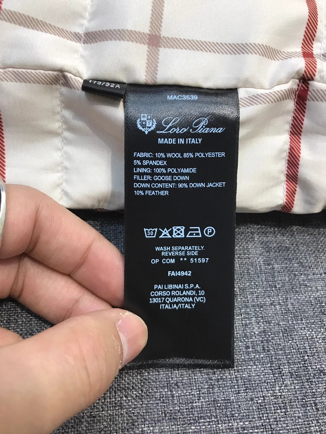 【新品】lP🆕家族男士高端商务休闲连帽羽绒服外套，上海贸易公司渠道货，系出名门，100%纯正血统品质，意