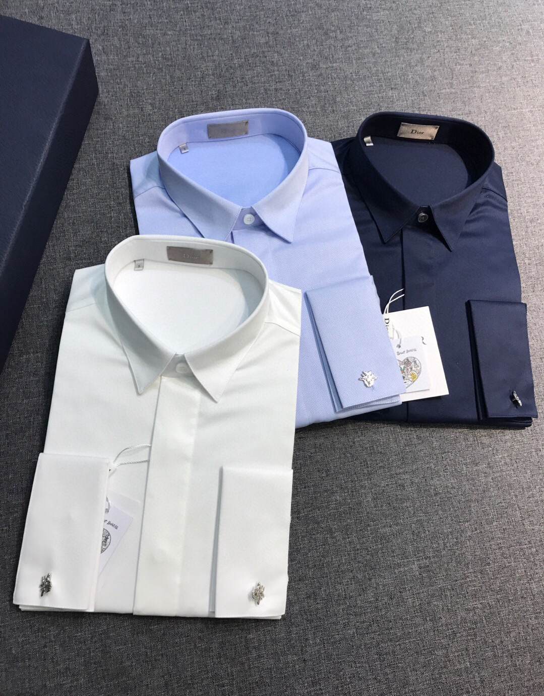 【新品】CD.HOMME家族男士时装款袖扣正装商务休闲长袖衬衫，香港洋行渠道货，重磅级品鉴奢华之物，高级