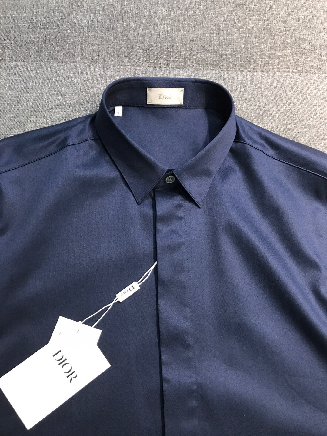 【新品】CD.HOMME家族男士时装款袖扣正装商务休闲长袖衬衫，香港洋行渠道货，重磅级品鉴奢华之物，高级