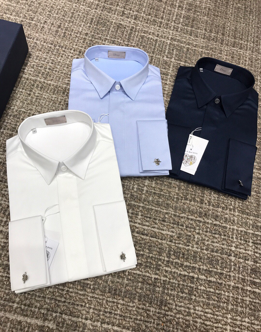 【新品】CD.HOMME家族男士时装款袖扣正装商务休闲长袖衬衫，香港洋行渠道货，重磅级品鉴奢华之物，高级