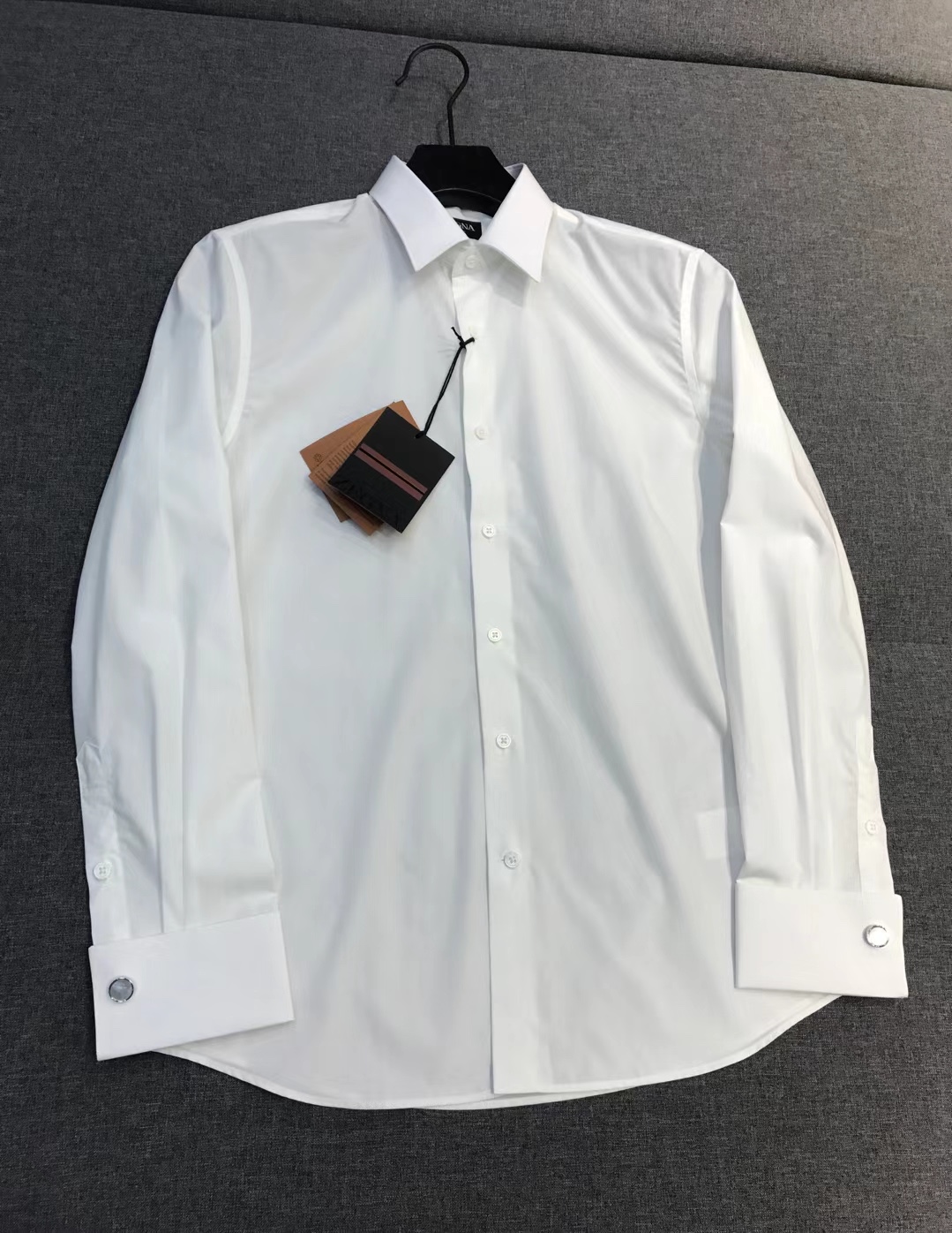 【新品-EZ家族男士高端商务正装休闲袖扣款长袖衬衫，顶级香港洋行货，纯血统品质，葡萄牙代工出品，26年官
