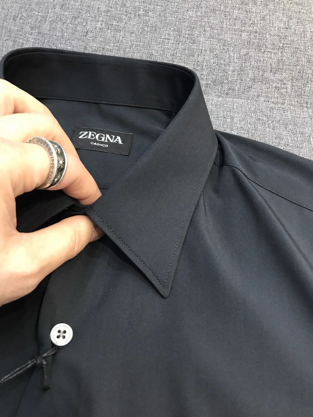 【新品-EZ家族男士高端商务正装休闲袖扣款长袖衬衫，顶级香港洋行货，纯血统品质，葡萄牙代工出品，26年官