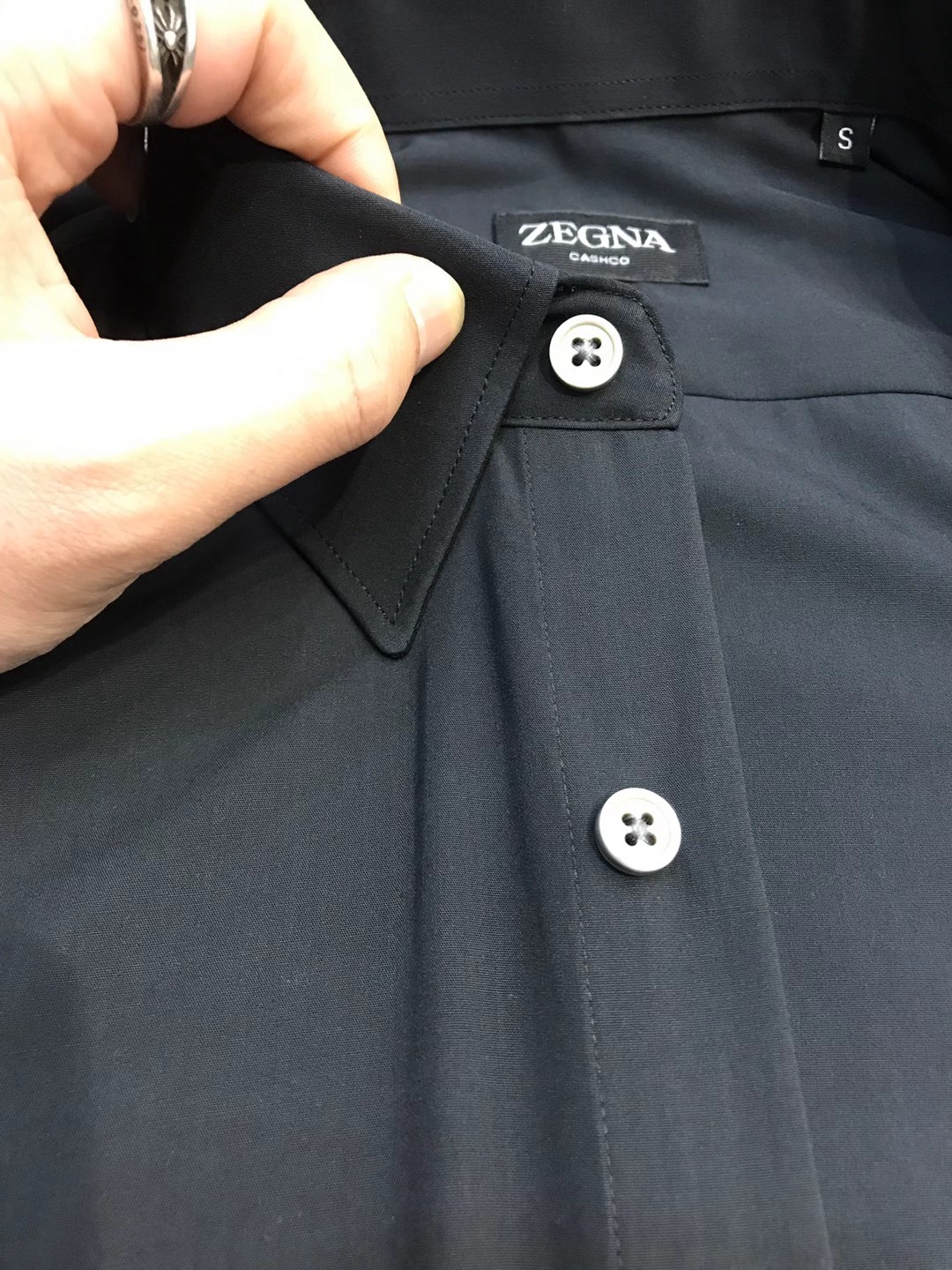 【新品-EZ家族男士高端商务正装休闲袖扣款长袖衬衫，顶级香港洋行货，纯血统品质，葡萄牙代工出品，26年官