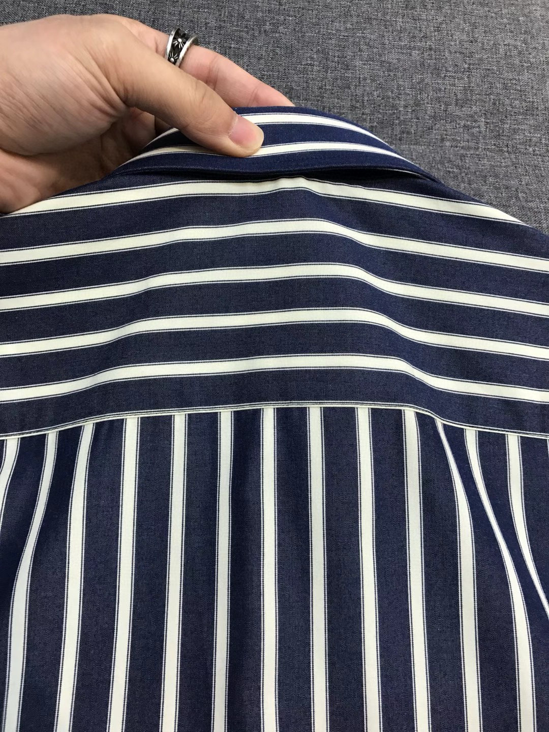 【新品】-Gu家族男士高端时装款条纹长袖衬衫，香港洋行渠道货，26年早春新品，经典明星级单品，广告画册形