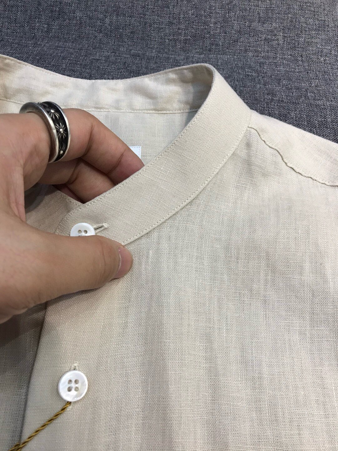 【新品】Loro piana家族男士高端时装款老钱风纯亚麻长袖衬衫,贸易公司渠道臻品,系出名门,纯正血统品质,意大利原产 【新品】Loro piana家族男士高端时装款老钱风纯亚麻长袖衬衫,贸易公司渠道臻品,系出名门,纯正血统品质,意大利原产