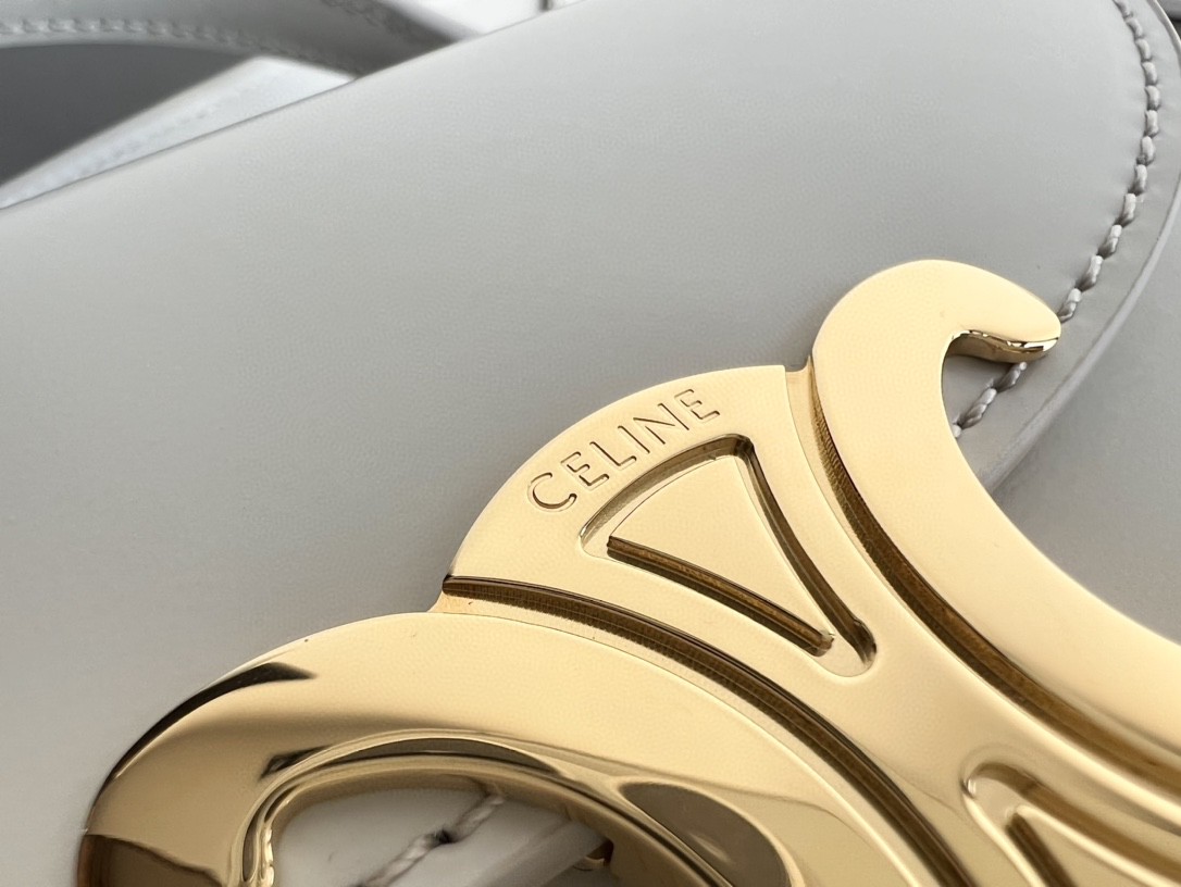 CELINE BESACE TRIOMPHE迷你亮泽牛皮手袋，凯旋门手提马鞍，尺寸：15.5 X 11.