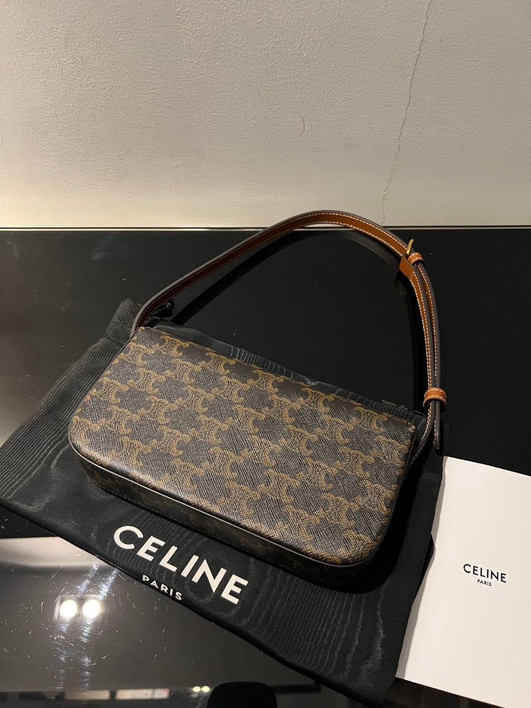 【渠道货】【重磅推出 全新升级】ZP打版，采用原厂皮，全钢五金， TRIOMPHR 凯旋门老花腋下包，经