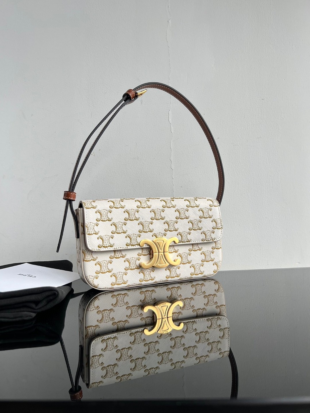 【原厂正品级】【重磅推出 全新升级】ZP打版，采用原厂皮，全钢五金， CELINE TRIOMPHR 凯