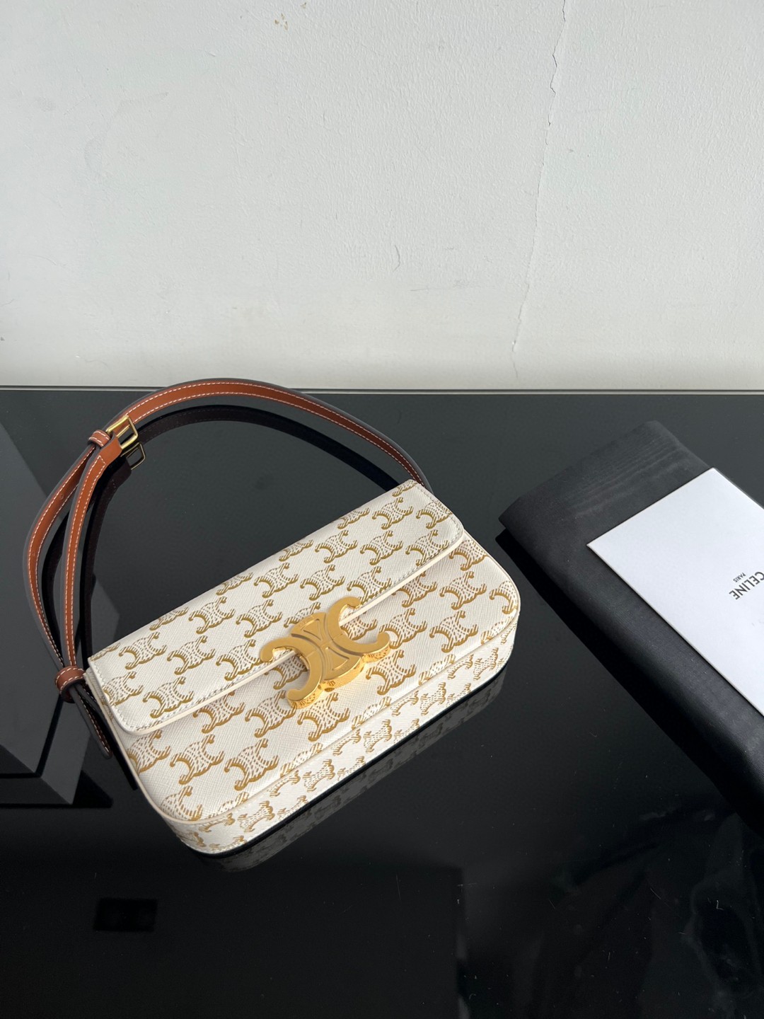 【原厂正品级】【重磅推出 全新升级】ZP打版，采用原厂皮，全钢五金， CELINE TRIOMPHR 凯