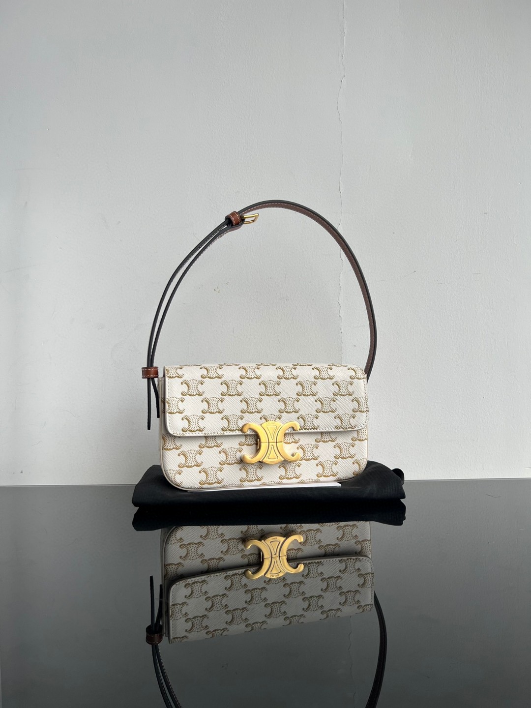 【原厂正品级】【重磅推出 全新升级】ZP打版，采用原厂皮，全钢五金， CELINE TRIOMPHR 凯