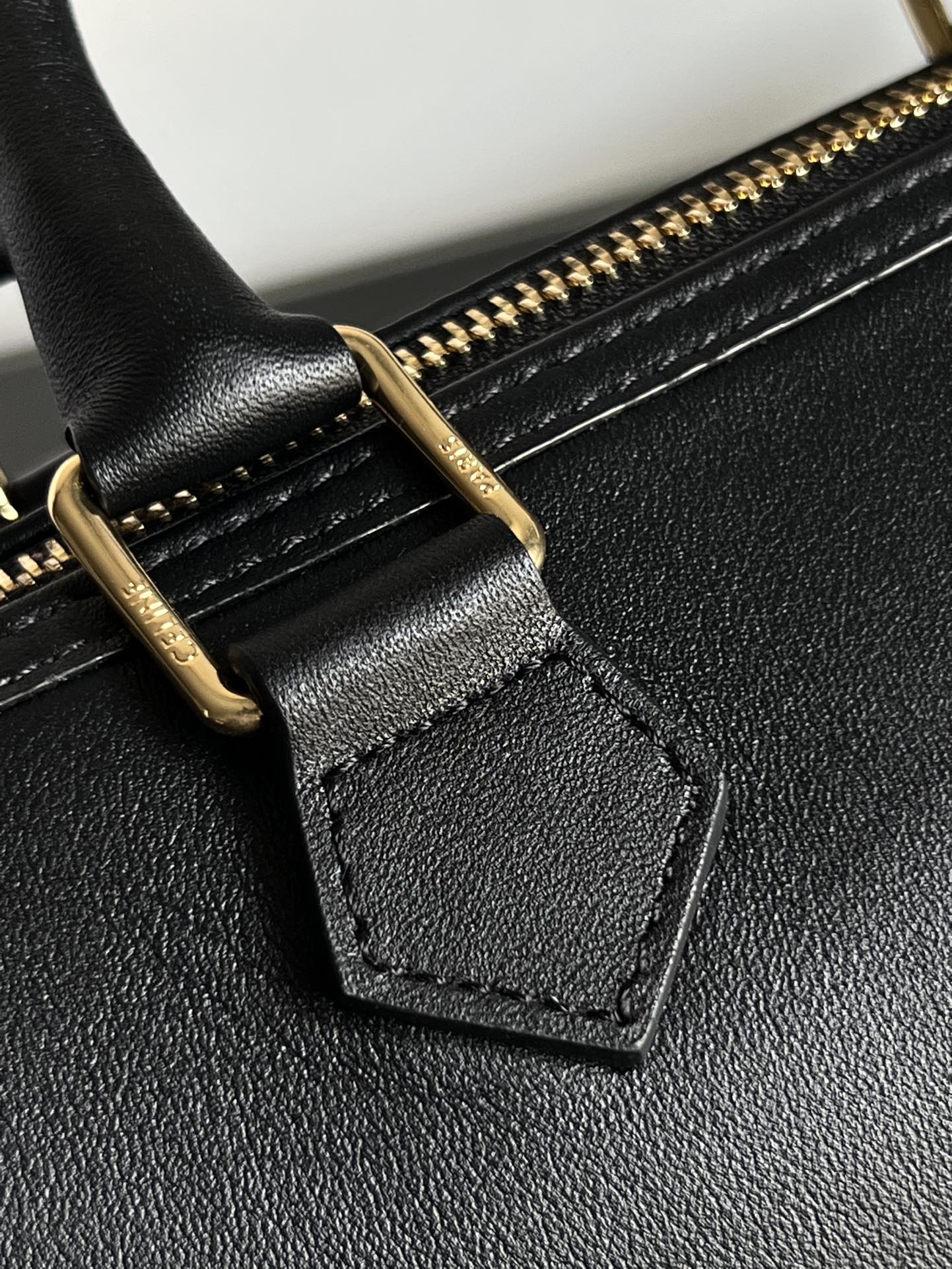 🅲🅴🅻🅸🅽🅴 小号光滑牛皮革波士顿包【原厂牛皮全钢五金升级版】尺寸：20 X 14 X 10.5cm，翻