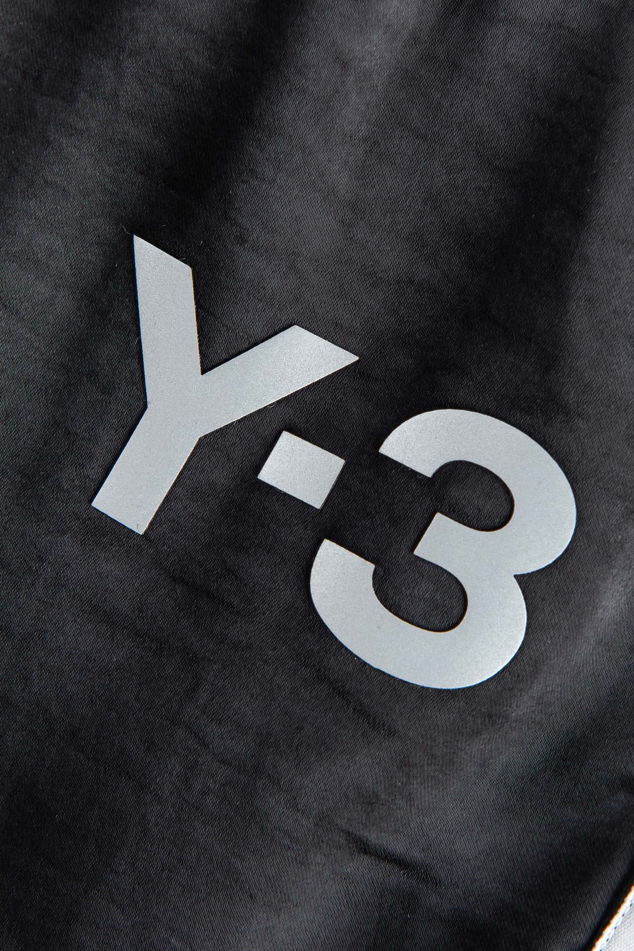   
 Y-3  2025SS 春夏最新轻薄款棉质休闲裤#版型超正、上身无敌帅气的新款裤装，绝对是春夏季