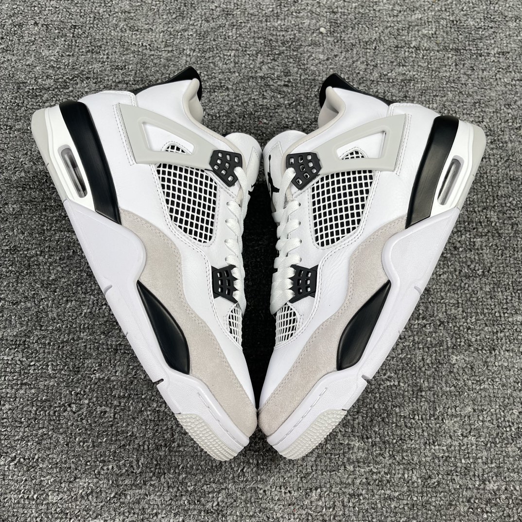 AJ4灰白黑尺码:40-47福利特价