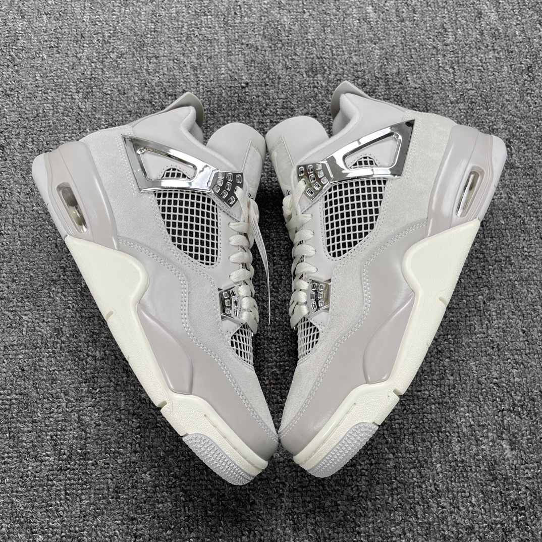 AJ4银扣尺码40-48.5全码出货AirJordan4WMNSFrozenMoments银扣灰色AQ9