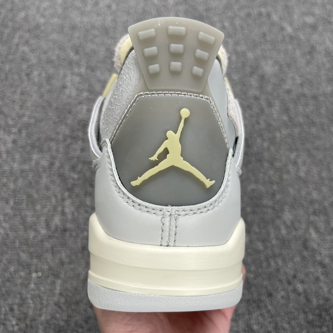 AJ4灰绿麂尺码:40-48.5AirJordan4SECraftAJ4灰绿麂皮复古篮球鞋DV3742-