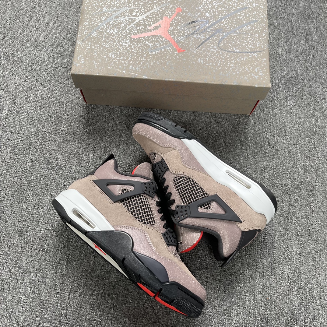 AJ4摩卡尺码:40-48.5AirJordan4AJ4摩卡黑棕麂皮小TS篮球鞋DB0732-200