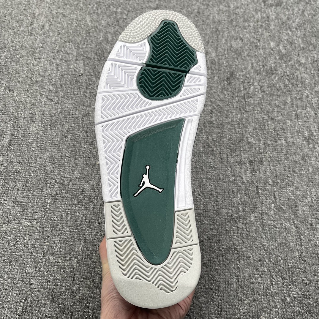 AirJordan4新白绿全码出货真真的原材料直接冲刺市场最便宜的顶级原厂进口材料工厂降低利润只为打开市