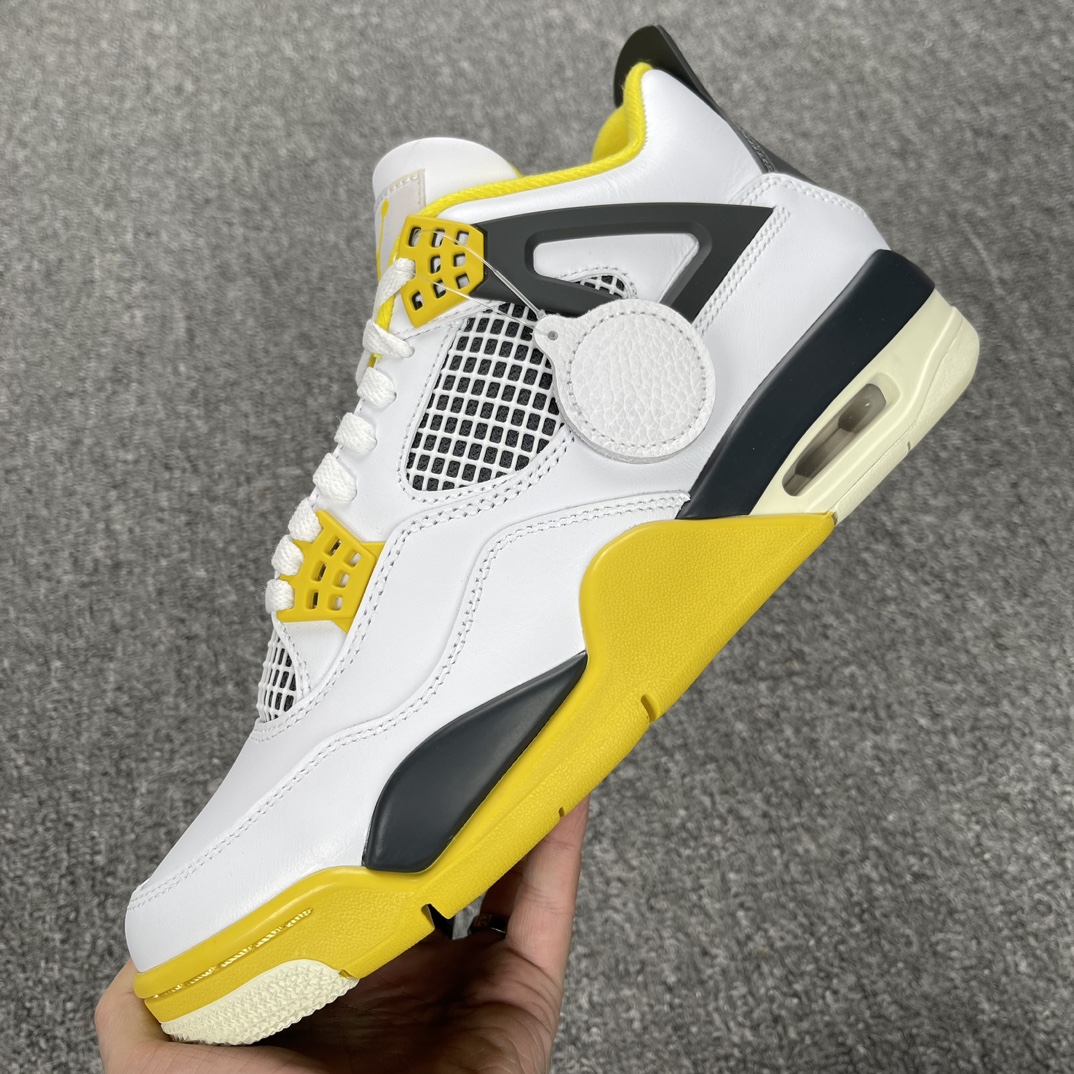 外贸Y版AirJordan4新黑黄出货老牌外贸工厂之前不流通市场的版本由于行情低迷工厂大幅度降价进入市场