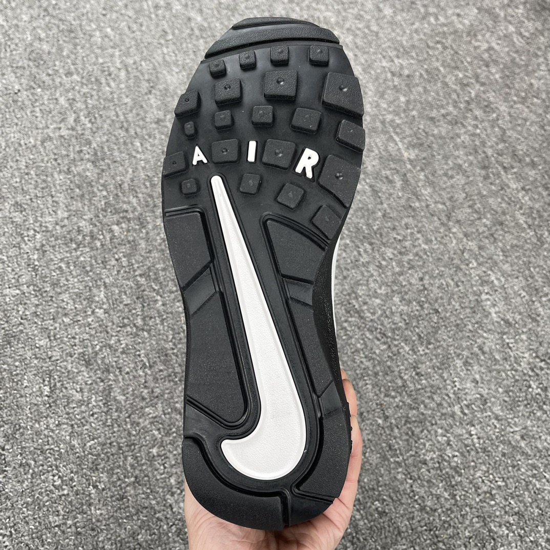 ️福利特价外贸H版本Nikeairgrudge95张国荣同款黑白色这款大勾设计前卫搭配元素爆表引领时尚风