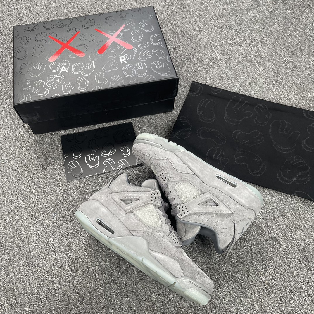 AJ4灰麂皮尺码40-48.5AirJordan4RetroKaws灰麂皮夜光鞋底930155-003