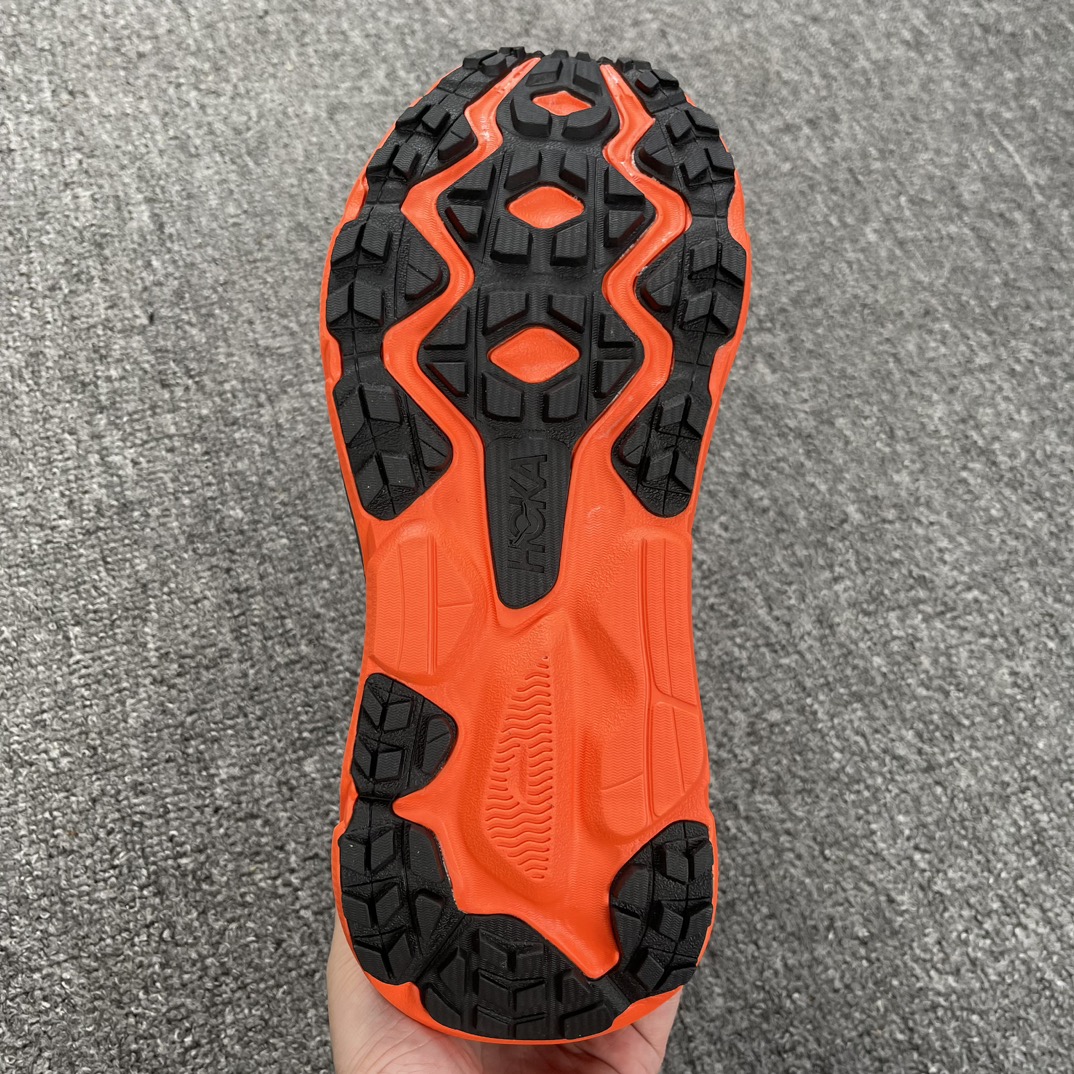 HOKAONEONEClifton克里夫顿9代专业性能减震公路跑步鞋美国特供批次轻盈透气的针织网面和纱线